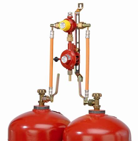 Installation kit for 2 LPG gas cylinders